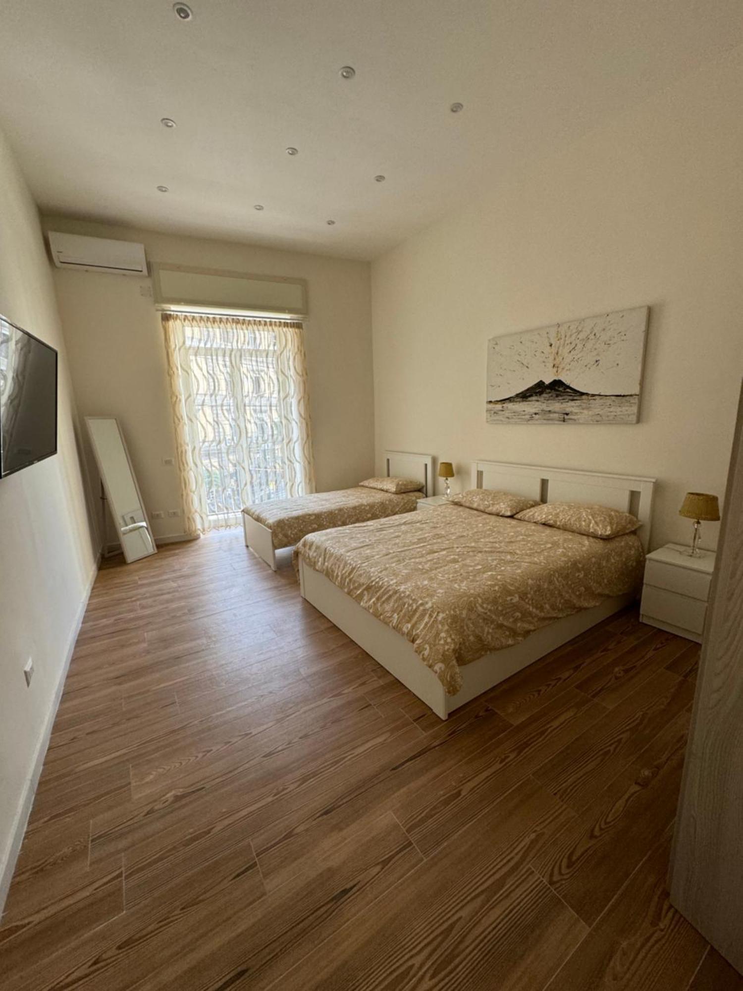 La Dimora Di Cinzia Apartment เนเปิลส์ ภายนอก รูปภาพ